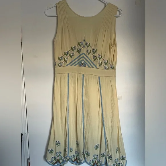 Kimchi Blue 🩵 Yellow and Blue Embroidered Mini Dress, M 💛 - Picture 2 of 7